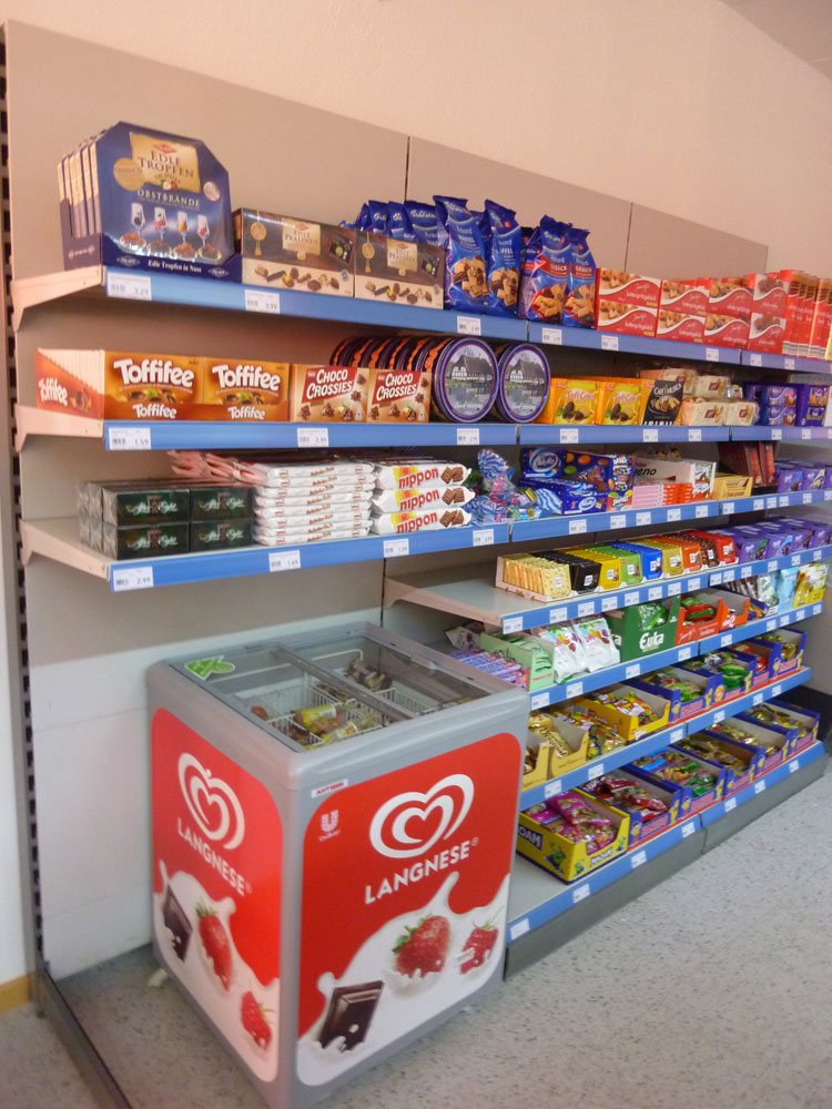 S&uuml;ssigkeiten im Dorfladen Gersbach im Schwarzwald