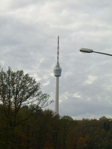 Fersehturm Stuttgart: Erleuchtung &auml;h Belichtung der Menschen?